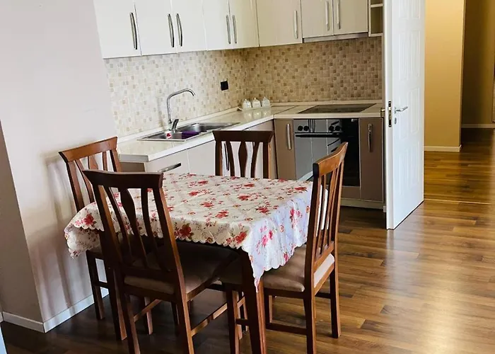 Apartment Spacious Modern 2br At Artificial Park